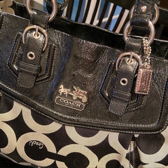 Coach Shoulder Bag - Picture 3 of 8